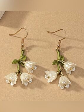 Pearl White Flower Drop Earrings with Green Stems